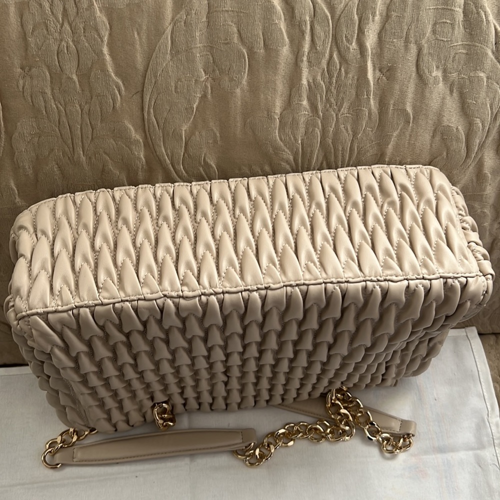 The Person You Only Use It Twice - image 3